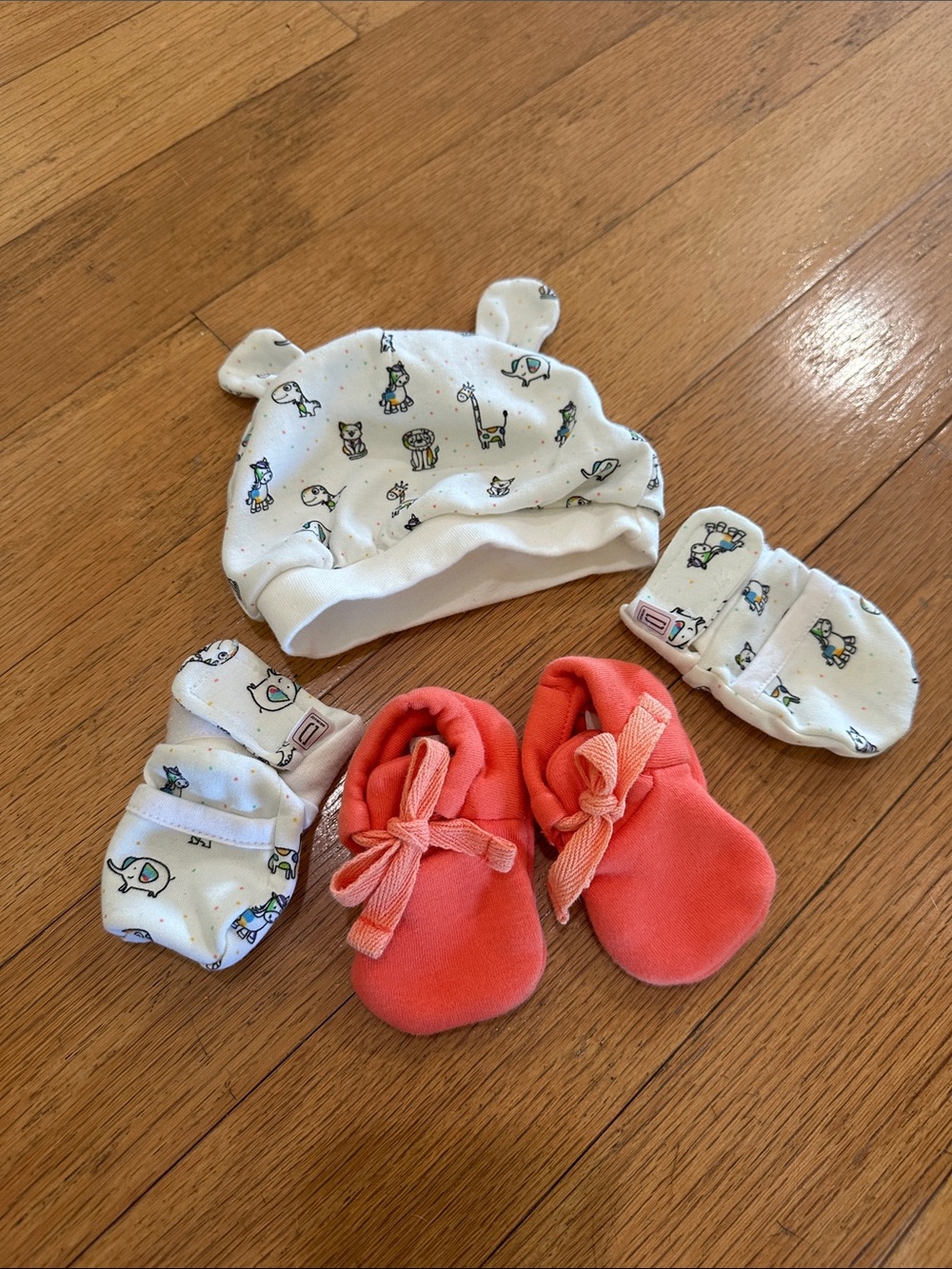Darlying & Co White Baby Hat and Mittens Plus Kate Quinn Coral Booties